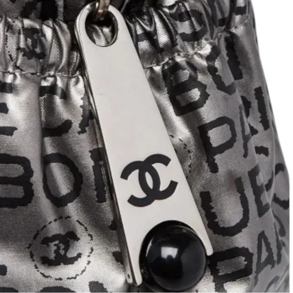 ✍️ AUTHENTIC CHANEL Rue Combon Metallic - Picture 4 of 9